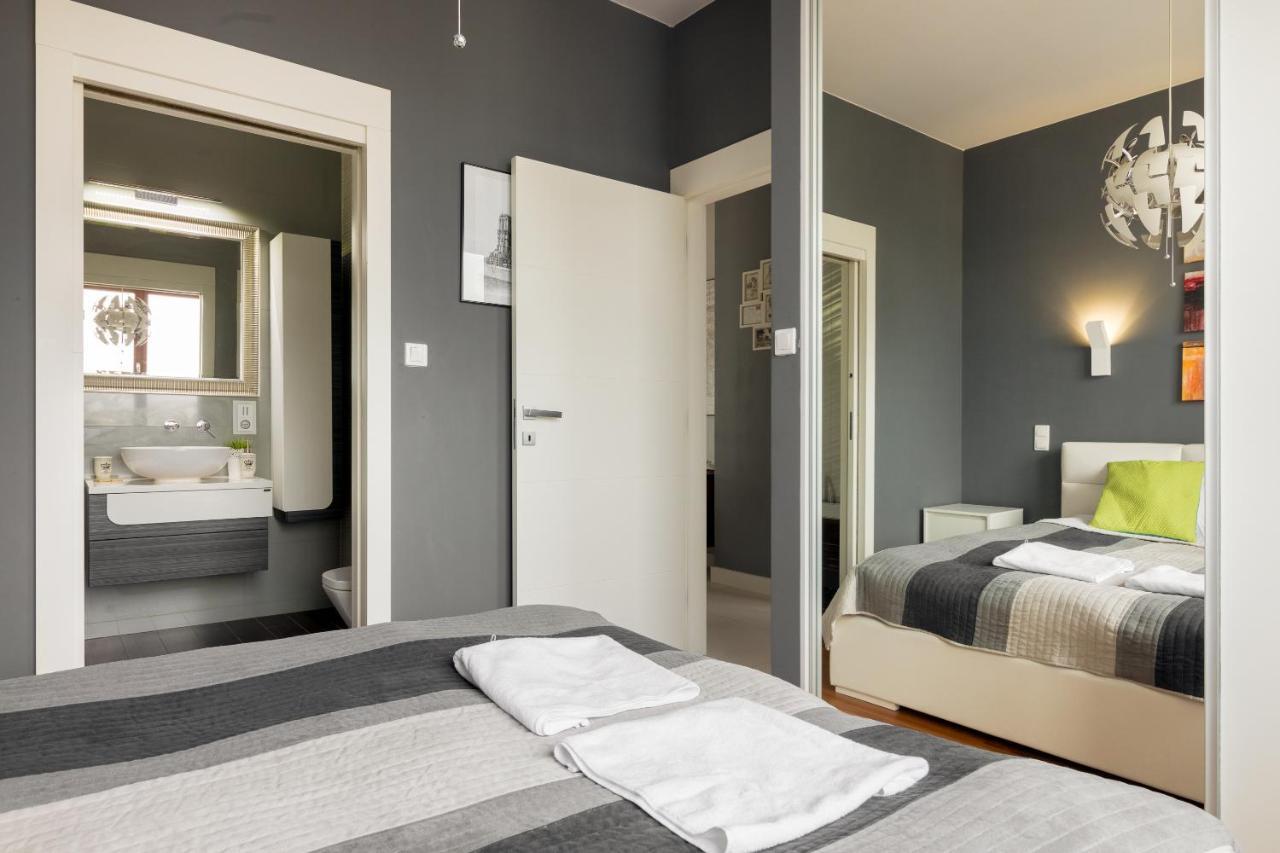 Hlonda Deluxe Apartment With Terrace Varšava Exteriér fotografie