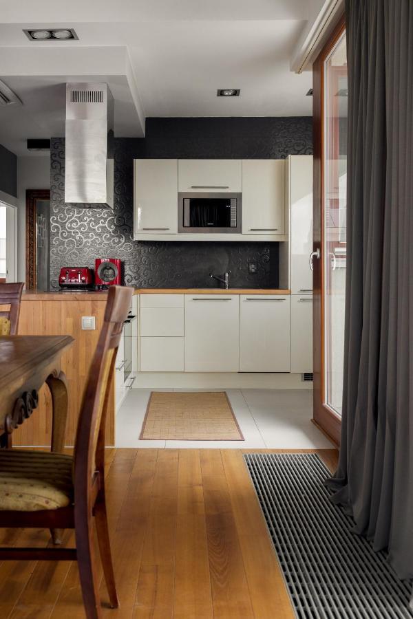 Hlonda Deluxe Apartment With Terrace Varšava Exteriér fotografie